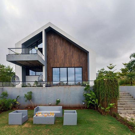 Stayvista At The Rainfield Villa With Gazebo & Lawn Nashik Zewnętrze zdjęcie