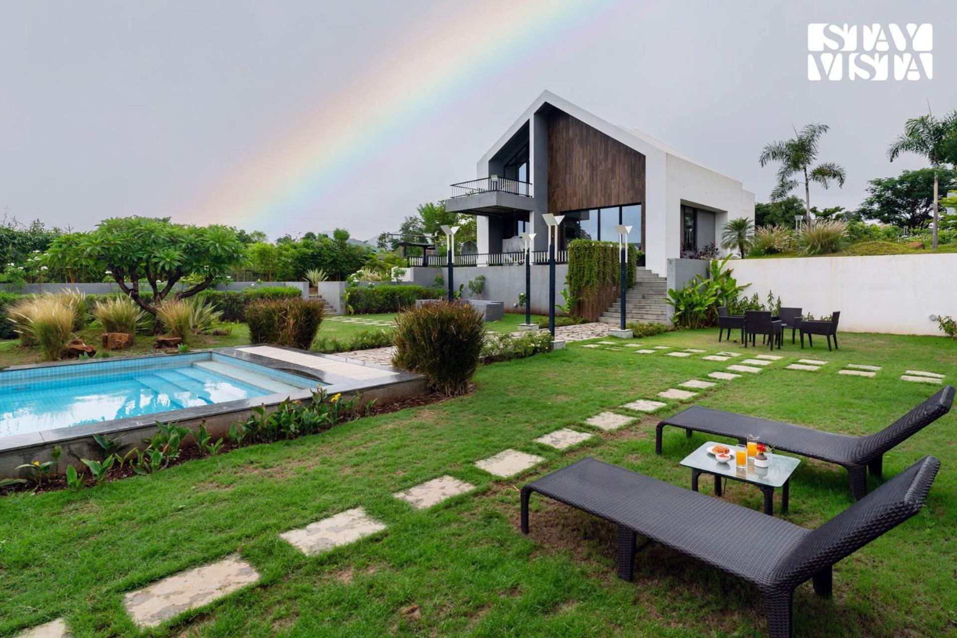 Stayvista At The Rainfield Villa With Gazebo & Lawn Nashik Zewnętrze zdjęcie