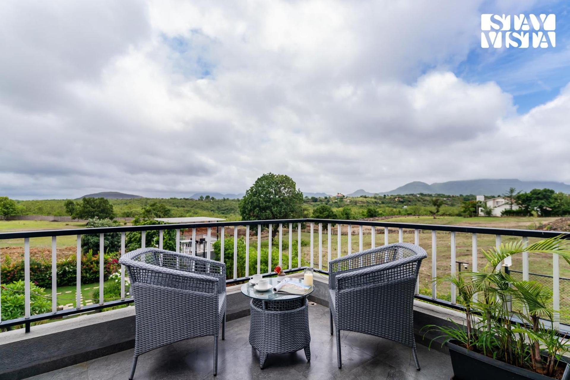 Stayvista At The Rainfield Villa With Gazebo & Lawn Nashik Zewnętrze zdjęcie